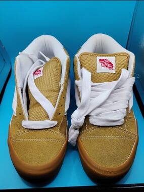 Vans Unisex  Knu MidGolden Brown High-Top Skate Shoes